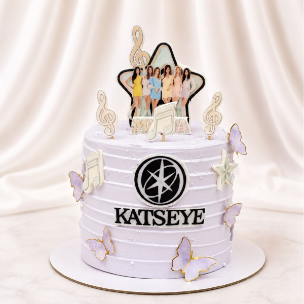 KATSEYE K Pop Theme Birthday Cake