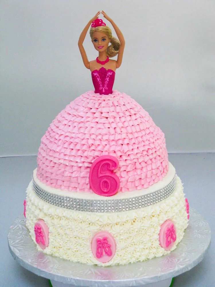 A beautifull dancing doll cake... - The flying apron | Facebook