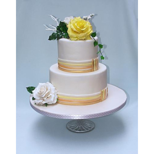 Whitish Yellow Rose Cake