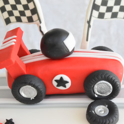 RACING CAR CAKE
