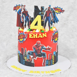 SUPER HEROS CAKE