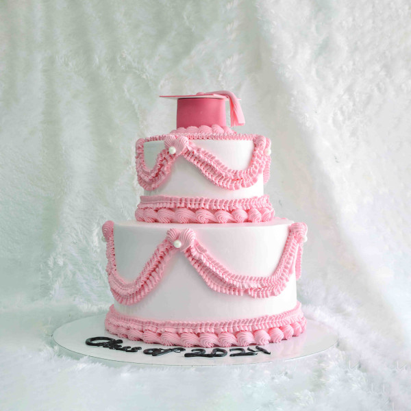 TWO LAYER GRADUATION CAKE