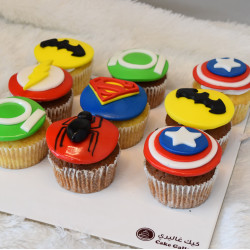 SUPER HERO CUPCAKE