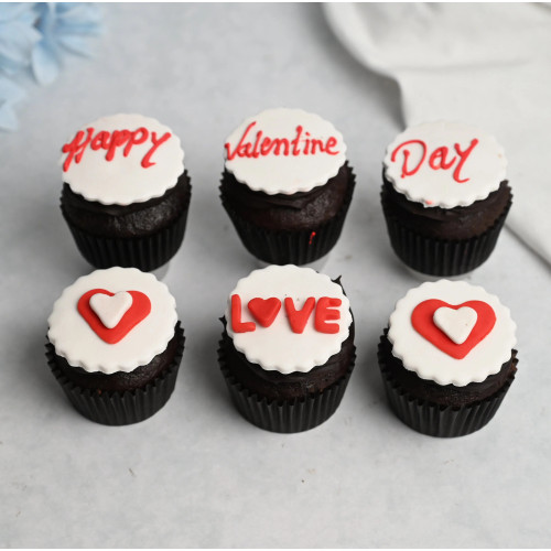 VALENTINES CHOCOLATE CUP CAKE