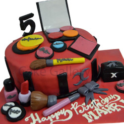Makeup Kit Cake Makeup Kit Cake