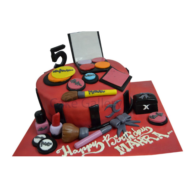 Makeup Kit Cake